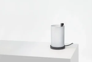 Motarasu Enso bordslampa, vit - svartbetsad ek