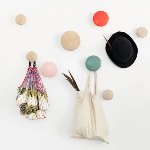 Muuto Dots Wood klädkrok,