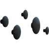 Muuto Dots Wood klädkrokar, 5-pack, svart