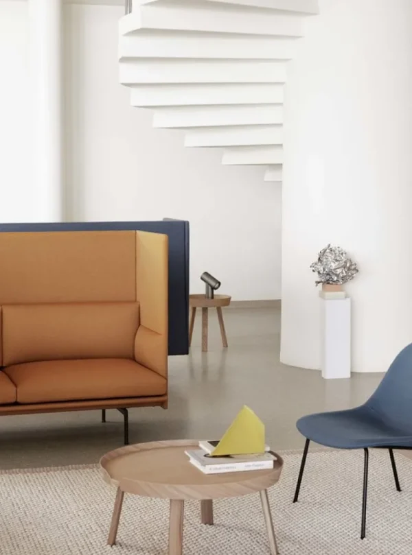 Muuto Fiber loungestol, rörram, Divina 154 - svart