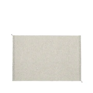 Muuto Ply matta, återvunnen polyester, 170 x 240 cm, naturvit