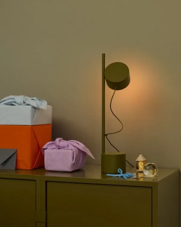 Muuto Post bordslampa, brungrön