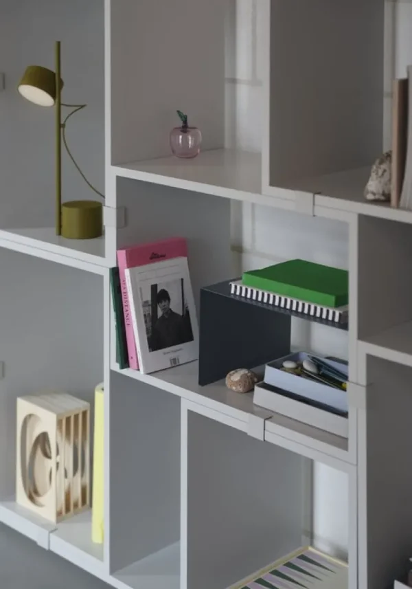 Muuto Post bordslampa, brungrön