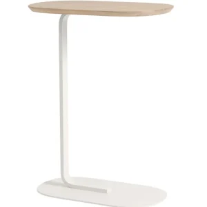 Muuto Relate sidobord 73,5 cm, massiv ek - naturvit