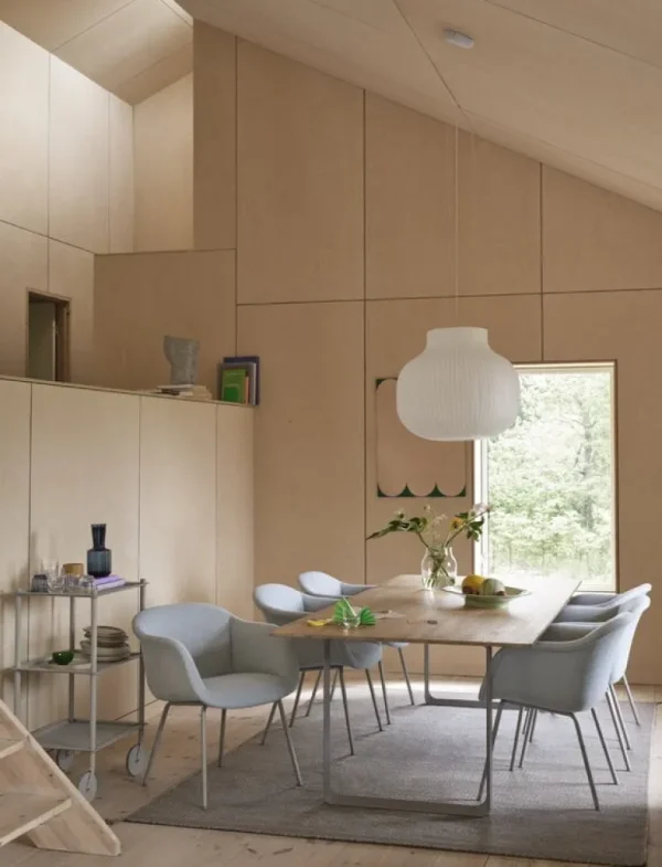 Muuto Strand stängd pendellampa, 60 cm