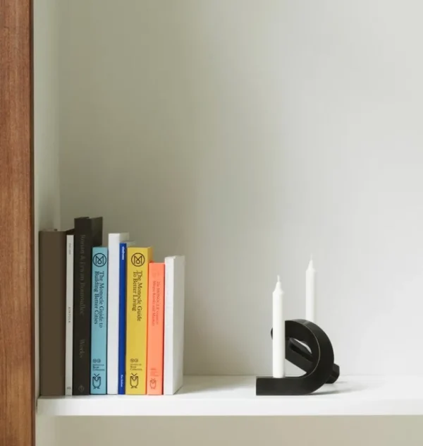 Normann Copenhagen Crooked One, ljusstake, brons