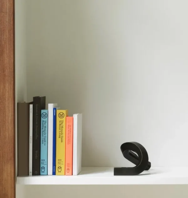 Normann Copenhagen Crooked One, ljusstake, brons