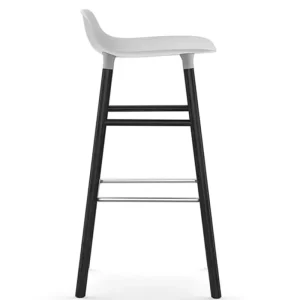 Normann Copenhagen Form barstol 75 cm, vit - svart ek