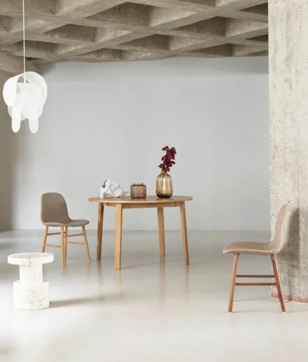 Normann Copenhagen Form stol, ek - Synergy 16