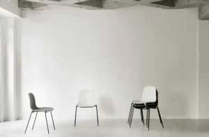 Normann Copenhagen Form stol, stapelbar, svart stål - svart