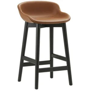 Normann Copenhagen Hyg barstol, 65 cm, svart ek - brandy läder Ultra