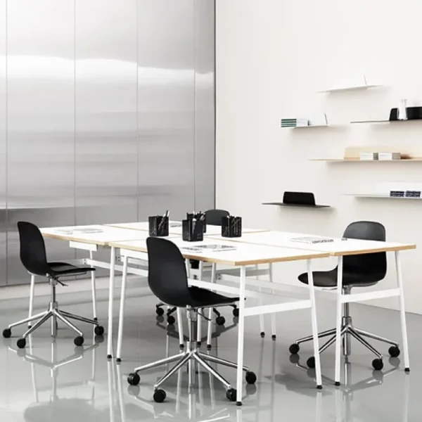 Normann Copenhagen Journal skrivbord, svart