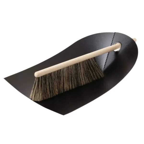 Normann Copenhagen Sopskyffel och kvast, svart