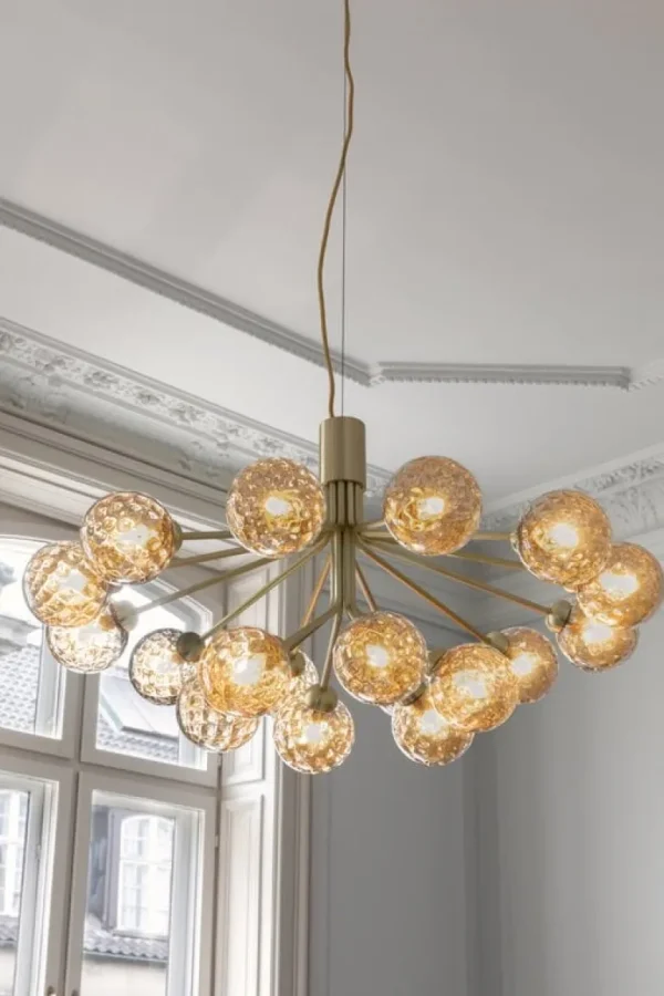 Nuura Apiales 18 pendellampa, brushed brass - optic gold