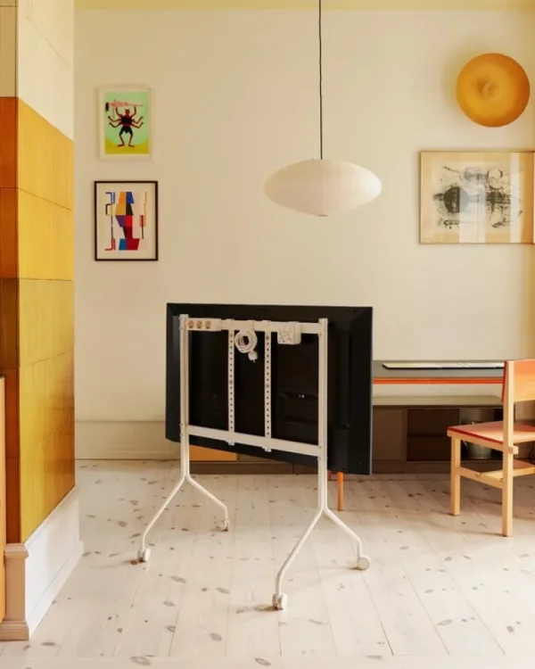 Pedestal Moon Rollin’ tv-bänk, pearl