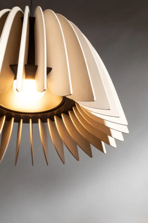 Pilke Lights Verna 34 pendellampa, björk