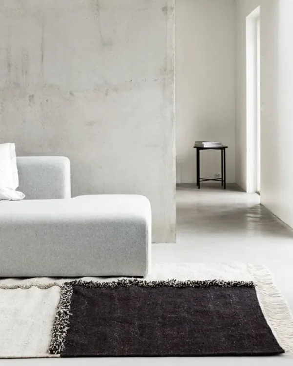 Sera Helsinki E-1027 vävd matta, brun - off-white
