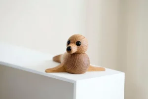 Barn Spring Copenhagen Baby Seal figurin