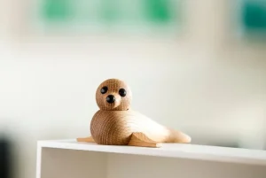 Barn Spring Copenhagen Baby Seal figurin