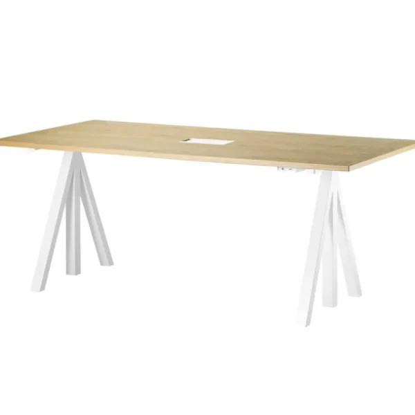 String Furniture String Works höj- och sänkbart skrivbord, 180 cm, ek
