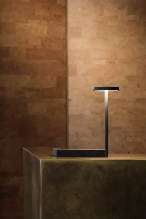 Vibia Flat 5970 bordslampa, svart