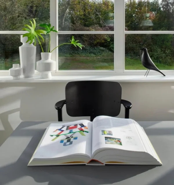 Vitra Eames House Bird, svart