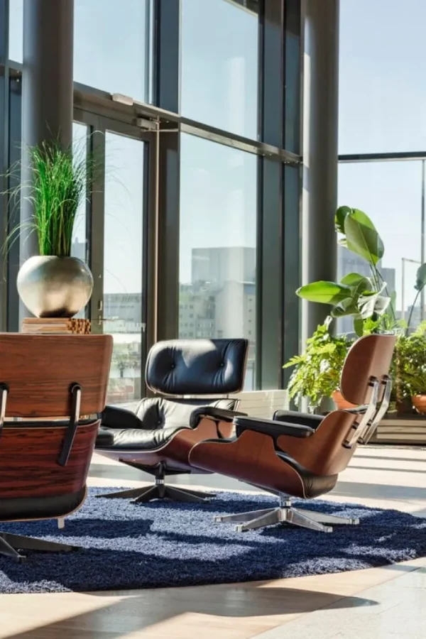 Vitra Eames Lounge Chair, ny storlek, palisander - svart läder