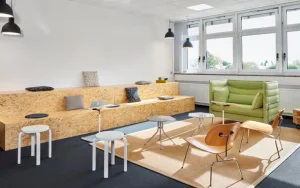 Vitra Plywood Group LCM fåtölj, ask - krom